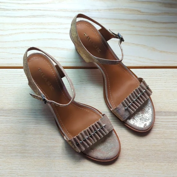 🆕🌿TRASK GOLD SANDALS🌿 - Picture 7 of 8